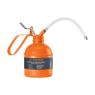 Aceitera de 500 ml (17 oz) con aplicador flexible, TRUPER (14874)