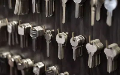 Duplicados de llaves (Candados, cerraduras, motocicletas y vehículos)