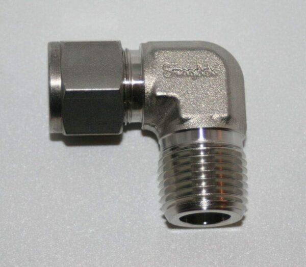 Codo acero inox. 1/2"x1/2" macho Swagelok SS-810-2-8 (cod. 39843)